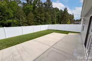 7336 Amberly Hills Rd, Charlotte, NC 28215 - Photo 24