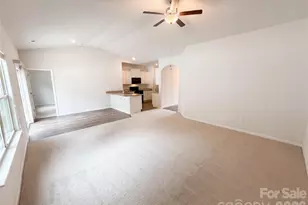 7336 Amberly Hills Rd, Charlotte, NC 28215 - Photo 6