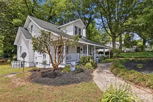 201 Smith St, Clover, SC 29710 - Photo 2