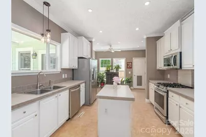 16 Chinaberry Court, Waynesville, NC 28785 - Photo 8