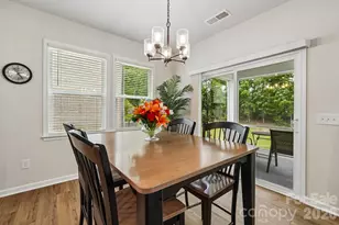8137 Franklin Trl St, Charlotte, NC 28227 - Photo 12