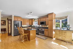 655 21st Ave NW, Hickory, NC 28601 - Photo 14