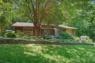 655 21st Ave NW, Hickory, NC 28601 - Photo 2