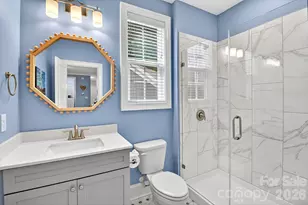 7005 Providence Ln W, Charlotte, NC 28226 - Photo 18