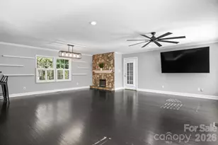 14214 Honeysuckle Ridge Dr, Matthews, NC 28105 - Photo 4