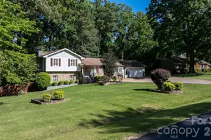 14214 Honeysuckle Ridge Dr, Matthews, NC 28105 - Photo 32