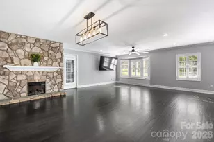 14214 Honeysuckle Ridge Dr, Matthews, NC 28105 - Photo 4