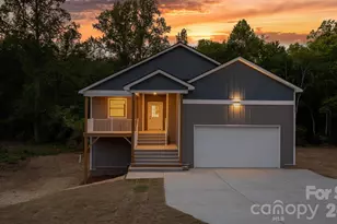 41 Tennyson Dr, Taylorsville, NC 28681 - Photo 2