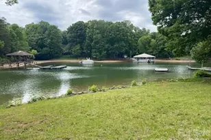 536 Oak Tree Rd, Mooresville, NC 28117 - Photo 2