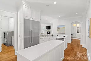 2427 Danbury St, Charlotte, NC 28211 - Photo 8
