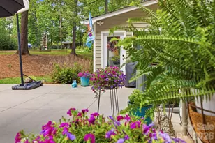 1496 Hardwood Cir, Newton, NC 28658 - Photo 38