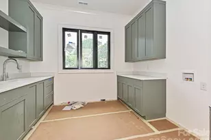 1329 Bevis Dr, Charlotte, NC 28209 - Photo 28