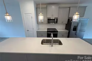 5009 Layman Dr, Charlotte, NC 28226 - Photo 12