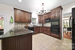 3400 Thistle Bloom Ct, Charlotte, NC 28269 - Photo 8