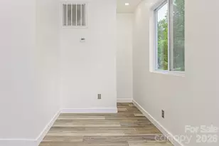 286 Berkeley Rd, Hendersonville, NC 28792 - Photo 8