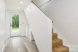 286 Berkeley Rd, Hendersonville, NC 28792 - Photo 18