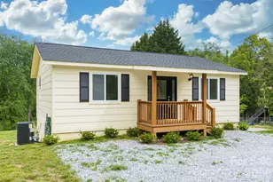 286 Berkeley Rd, Hendersonville, NC 28792 - Photo 1