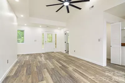 286 Berkeley Road, Hendersonville, NC 28792 - Photo 4