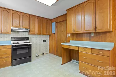 3137 Frederick Place, Charlotte, NC 28210 - Photo 16