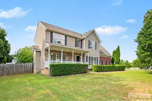 2715 Thornburg Ct, Monroe, NC 28110 - Photo 2
