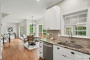 2715 Thornburg Ct, Monroe, NC 28110 - Photo 8