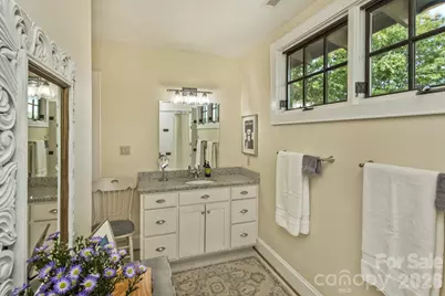 111 Montford Avenue, Asheville, NC 28801 - Photo 32