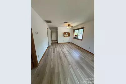 581 Courtwood Lane #6, Hendersonville, NC 28739 - Photo 4