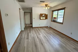 581 Courtwood Ln, Hendersonville, NC 28739 - Photo 4
