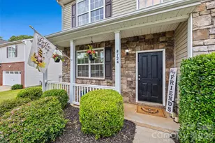8724 Gray Willow Rd, Charlotte, NC 28227 - Photo 2