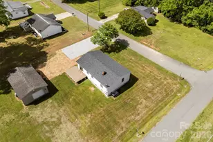 301 Gittens St, Lowell, NC 28098 - Photo 24