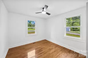 301 Gittens St, Lowell, NC 28098 - Photo 12