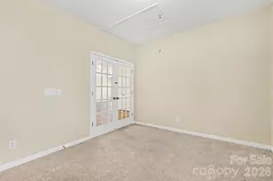 2805 S Devon St, Charlotte, NC 28213 - Photo 12
