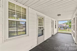 180 Center St, Cooleemee, NC 27014 - Photo 4
