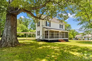 180 Center St, Cooleemee, NC 27014 - Photo 1