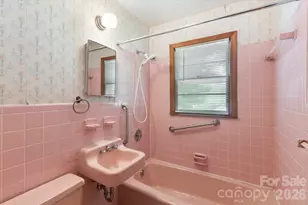 295 Bramlett Dr, Waynesville, NC 28785 - Photo 20