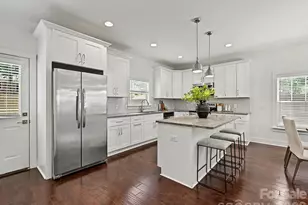 1216 Lomax Ave, Charlotte, NC 28211 - Photo 12