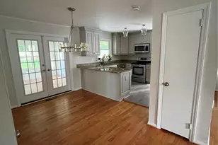 4925 Vincent Ln, Charlotte, NC 28210 - Photo 2