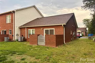 102 Brandywine Dr NE, Conover, NC 28613 - Photo 18