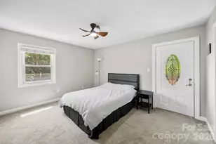 2411 Roundabout Ln, Charlotte, NC 28210 - Photo 32