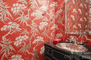 229 N Church St, Charlotte, NC 28202 - Photo 10