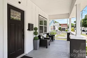 1017 Pegram St, Charlotte, NC 28205 - Photo 2