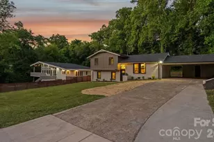 3400 Campbell Dr, Charlotte, NC 28205 - Photo 2