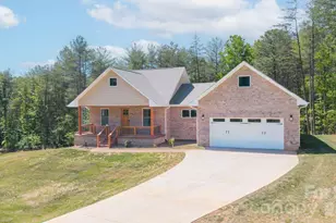 2026 Robert Drive, Morganton, NC 28655 - Photo 2
