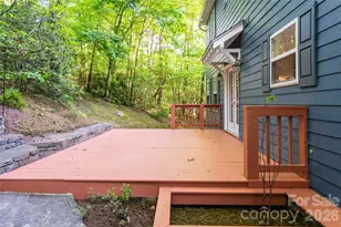 7 Timber Park Dr, Black Mountain, NC 28711 - Photo 10