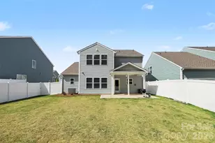 390 Gray Wolf St, China Grove, NC 28023 - Photo 2