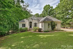 15001 Majestic Oak Dr, Charlotte, NC 28278 - Photo 2