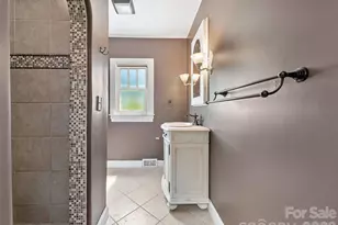 118 Robertson St, Burnsville, NC 28714 - Photo 16