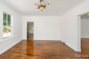 118 Robertson St, Burnsville, NC 28714 - Photo 8