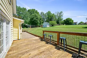 118 Robertson St, Burnsville, NC 28714 - Photo 34