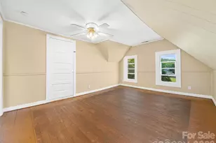118 Robertson St, Burnsville, NC 28714 - Photo 28